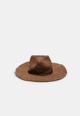 Sombrero de rafia