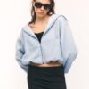 Sudadera bomber con capucha estampada