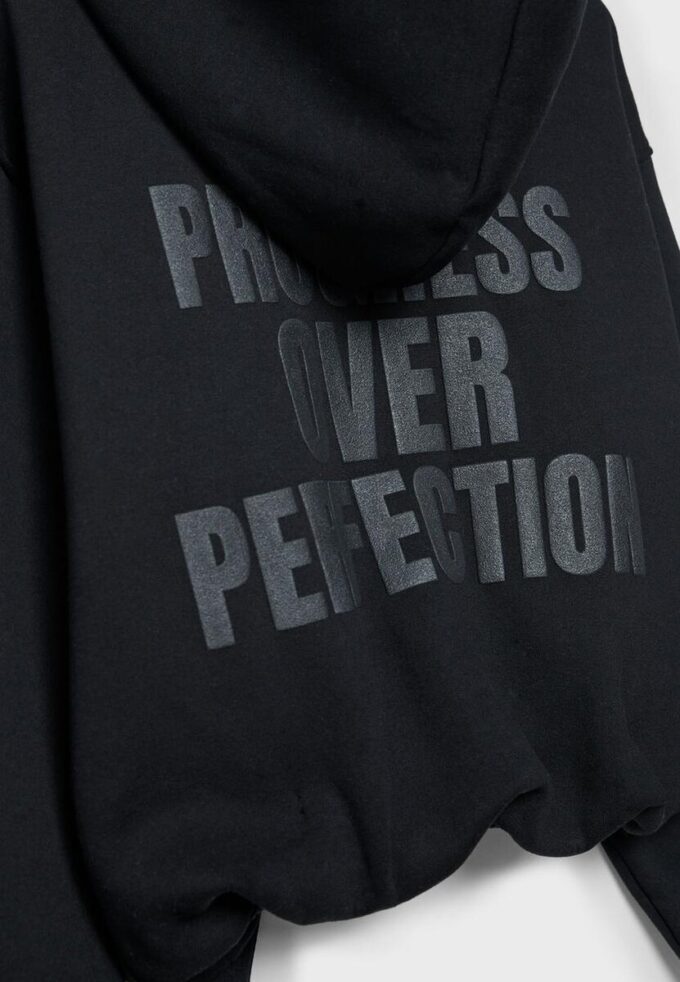 Sudadera bomber con capucha estampada