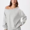 Sudadera básica con hombros al aire Sudadera básica con hombros al aire