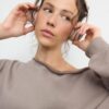 Sudadera básica con hombros al aire Sudadera básica con hombros al aire