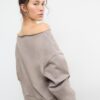 Sudadera básica con hombros al aire Sudadera básica con hombros al aire
