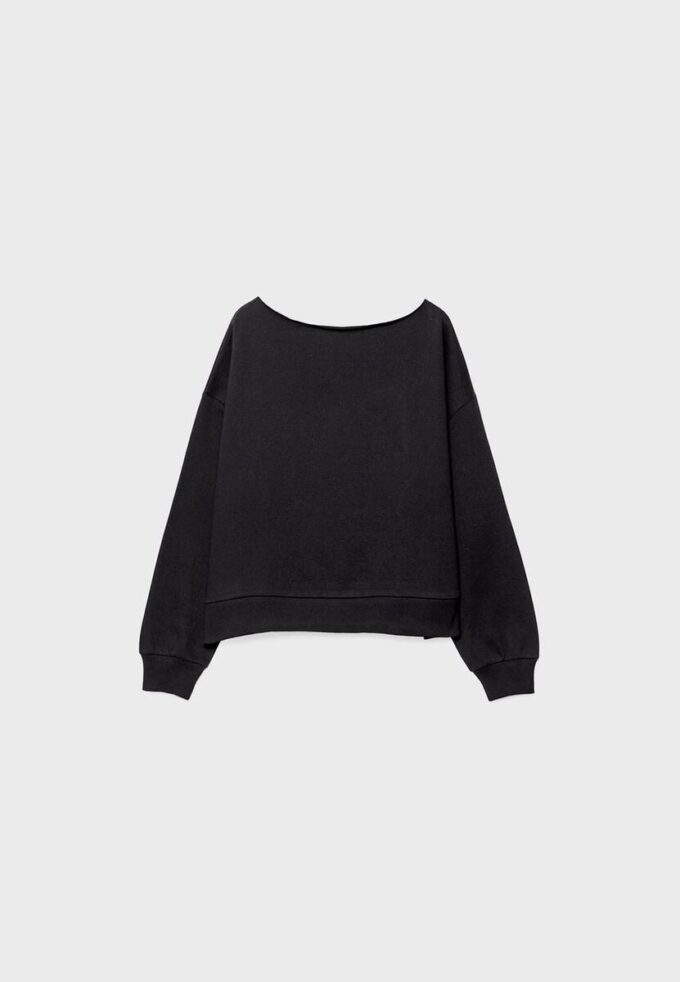 Sudadera básica con hombros al aire Sudadera básica con hombros al aire