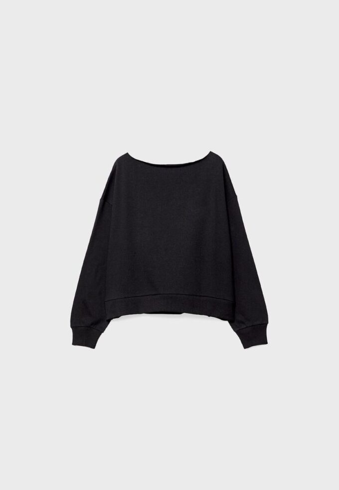 Sudadera básica con hombros al aire Sudadera básica con hombros al aire