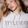 Sudadera con capucha y pedrería Sudadera con capucha y pedrería