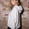 Sudadera con capucha y pedrería Sudadera con capucha y pedrería
