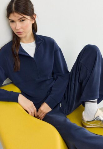 Sudadera con cremallera de tacto suave