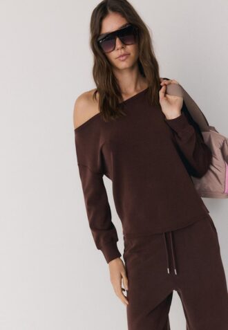 Sudadera con hombros descubiertos de tacto suave