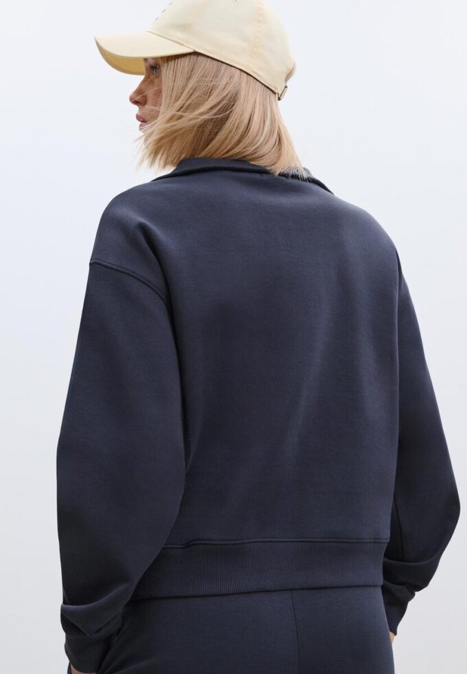 Sudadera de cuello alto con cremallera Sudadera de cuello alto con cremallera