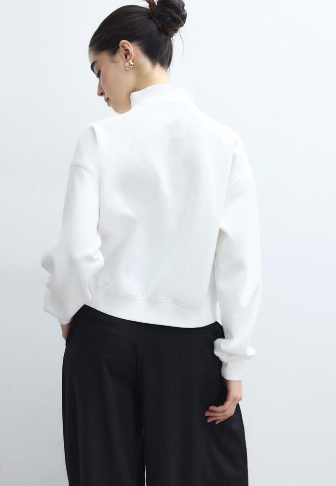 Sudadera de cuello alto con cremallera Sudadera de cuello alto con cremallera