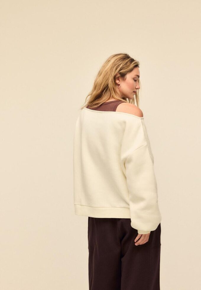 Sudadera estampada con cuello barco Sudadera estampada con cuello barco