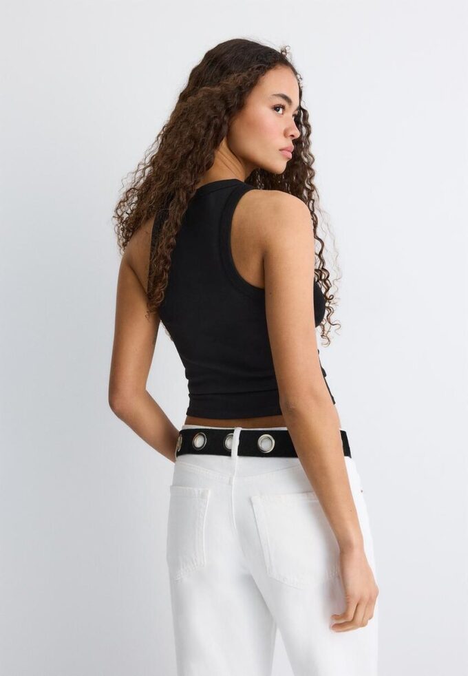 Top básico con espalda nadadora Top básico con espalda nadadora