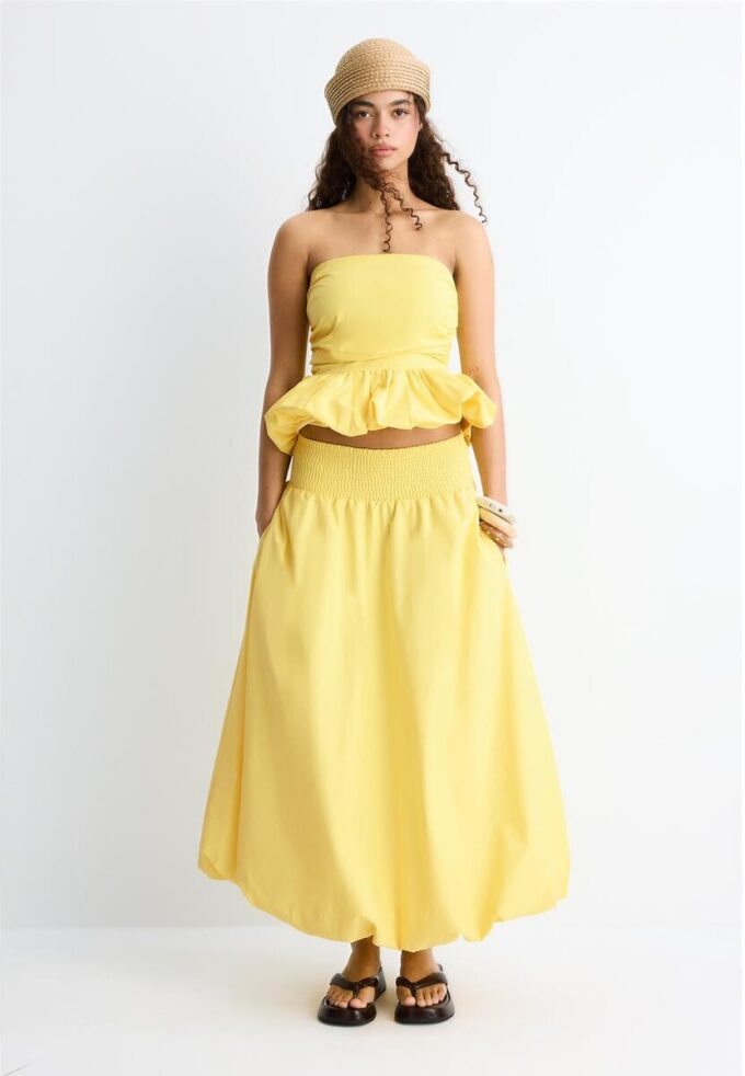 Top bustier con volantes Top bustier con volantes