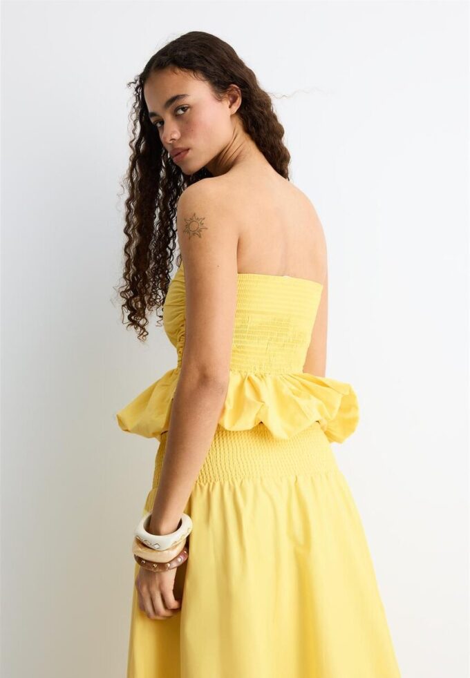 Top bustier con volantes Top bustier con volantes
