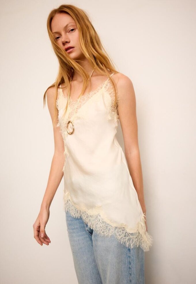 Top camisola asimétrico de encaje Top camisola asimétrico de encaje