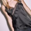 Top camisola asimétrico de encaje Top camisola asimétrico de encaje
