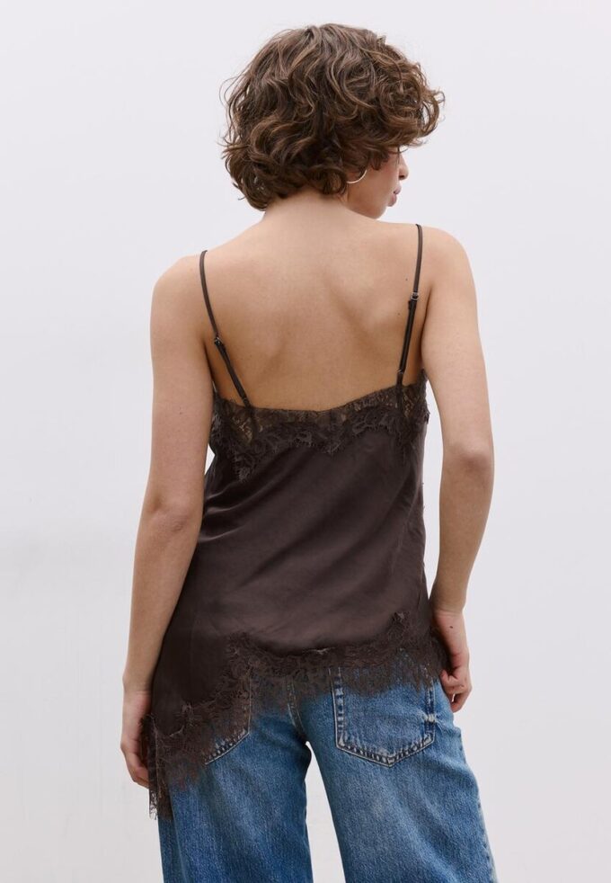 Top camisola asimétrico de encaje Top camisola asimétrico de encaje