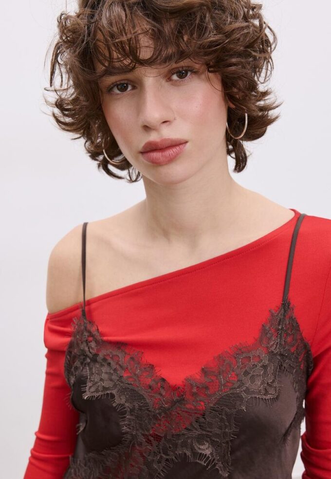 Top camisola asimétrico de encaje Top camisola asimétrico de encaje