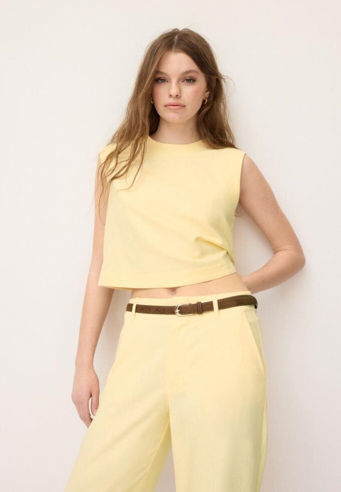 Top con espalda nadadora efecto lino Top con espalda nadadora efecto lino