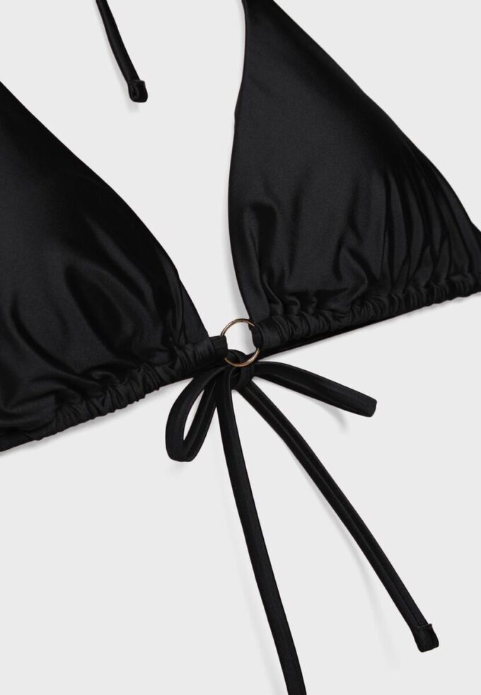 Top de bikini triangular de satén Top de bikini triangular de satén