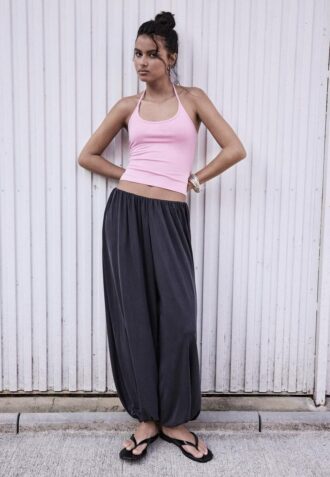 Top de punto con cuello halter