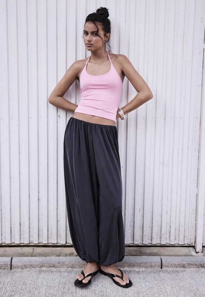 Top de punto con cuello halter Top de punto con cuello halter