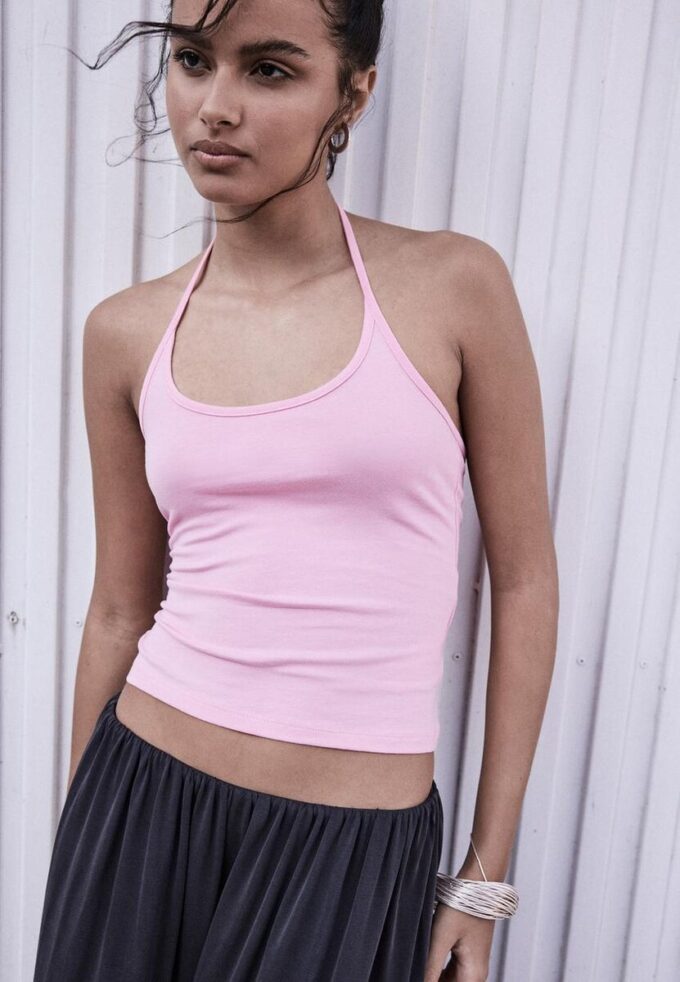 Top de punto con cuello halter Top de punto con cuello halter