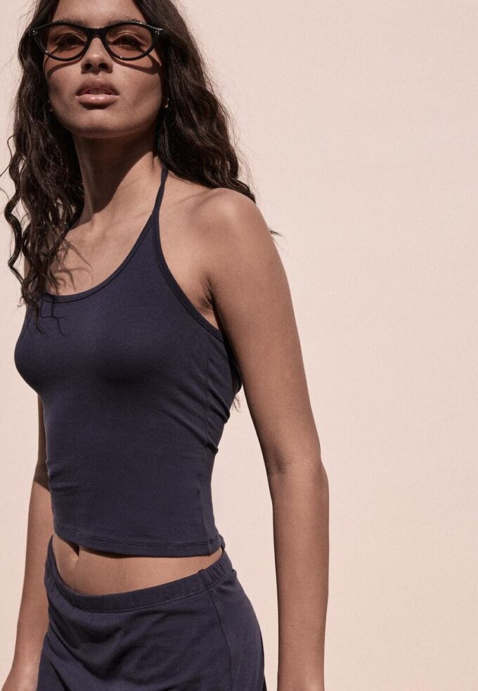 Top de punto con cuello halter Top de punto con cuello halter