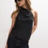 Top halter con efecto satinado Top halter con efecto satinado