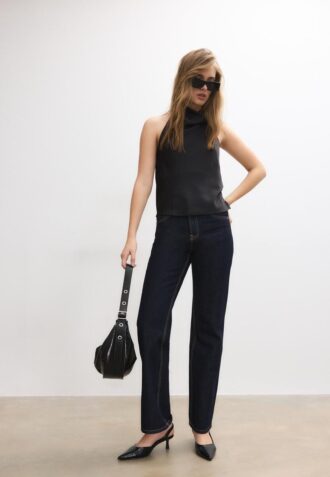 Top halter con efecto satinado