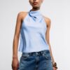 Top halter con efecto satinado Top halter con efecto satinado