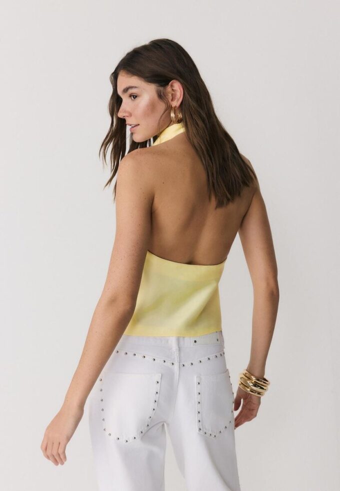 Top halter con efecto satinado Top halter con efecto satinado