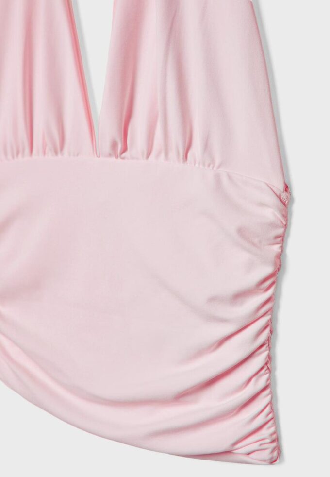 Top halter con lazo fruncido en el cuello Top halter con lazo fruncido en el cuello