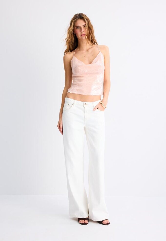 Top halter con lentejuelas Top halter con lentejuelas