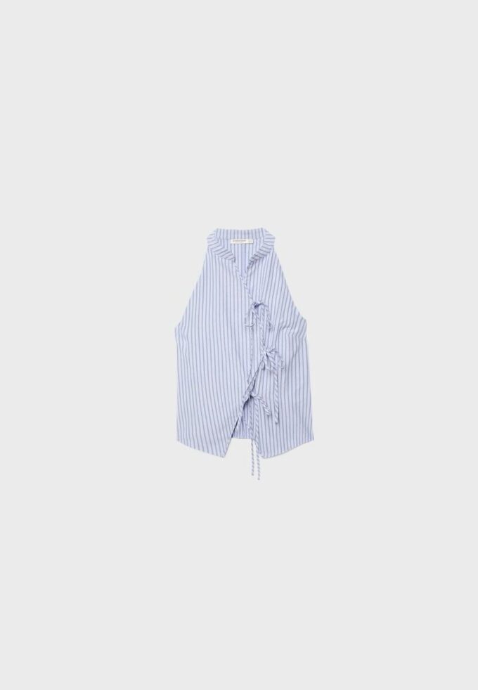 Top halter con nudo y efecto arrugado Top halter con nudo y efecto arrugado