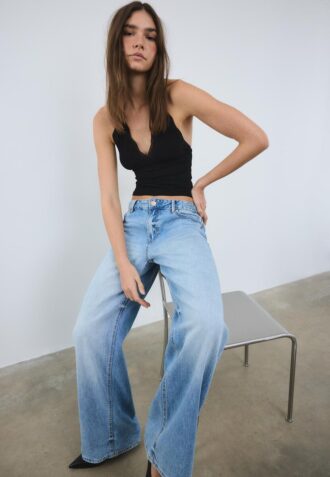 Top halter de encaje
