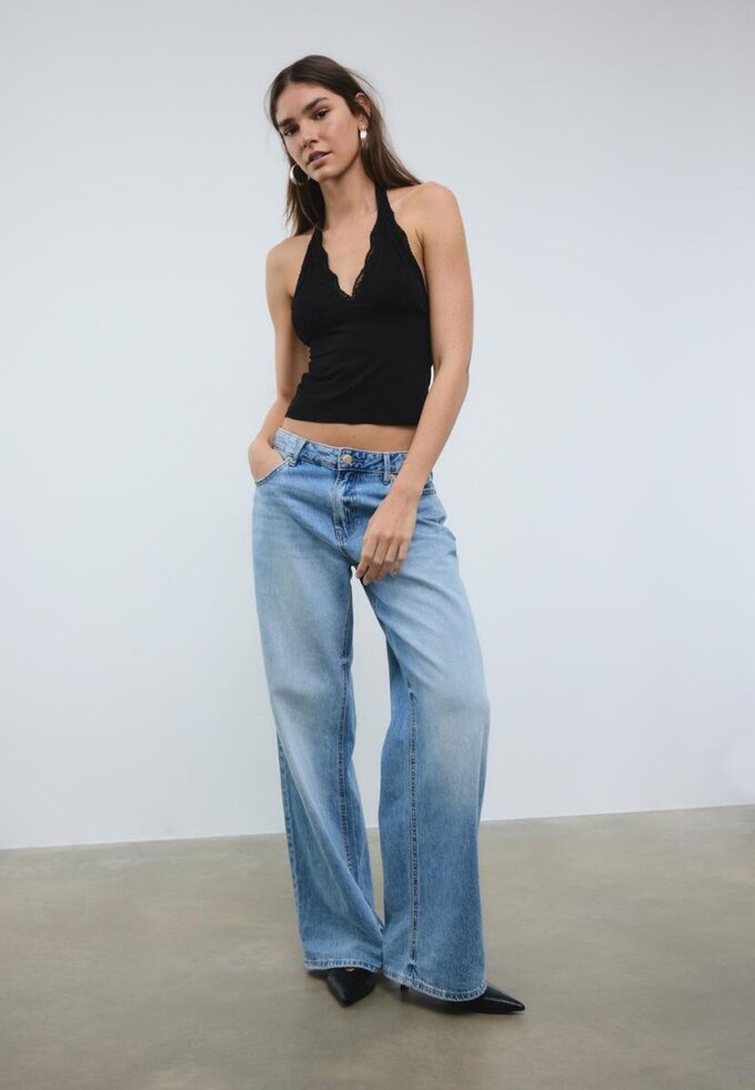 Top halter de encaje