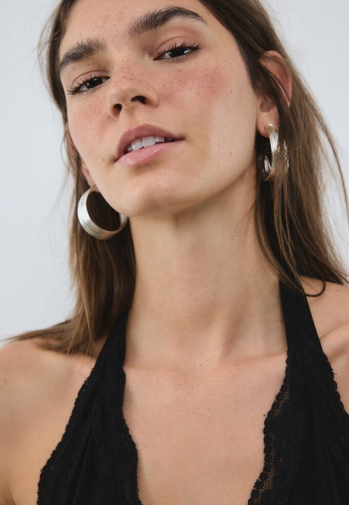Top halter de encaje