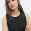 Top texturizado con botones Top texturizado con botones
