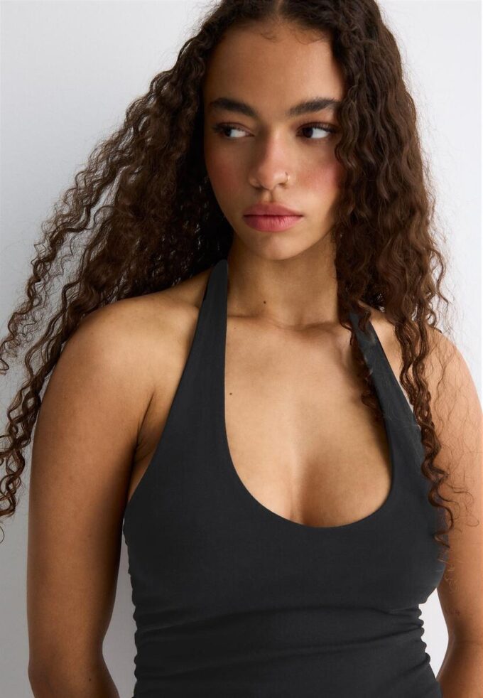 Tops con cuello halter Tops con cuello halter