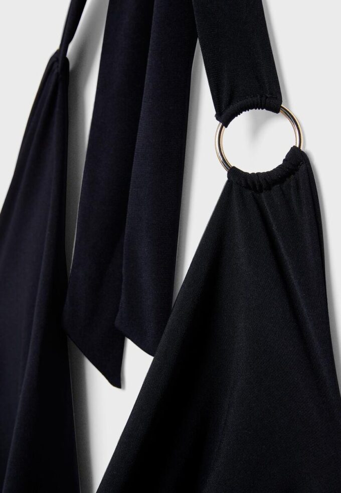 Tops con escote drapeado y anillos Tops con escote drapeado y anillos