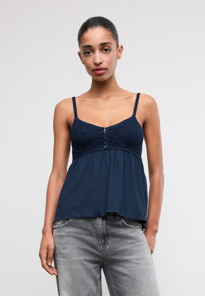 Tops de croché con volantes Tops de croché con volantes