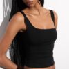 Tops de tirantes anchos