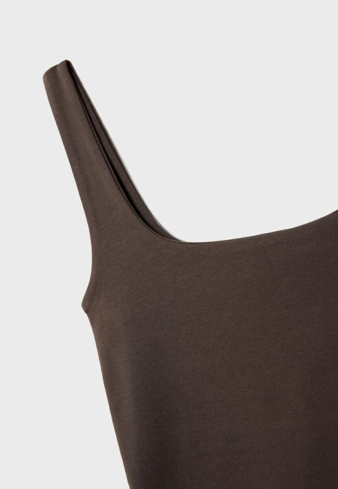 Tops de tirantes anchos
