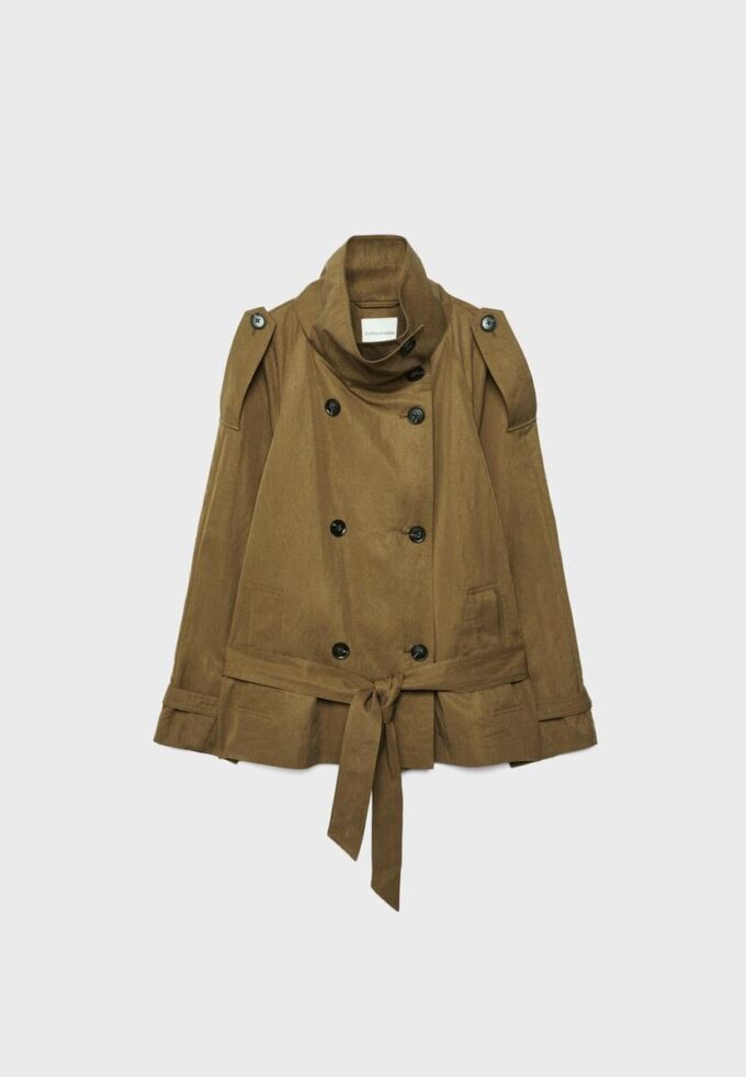 Trench corto de cuello alto Trench corto de cuello alto