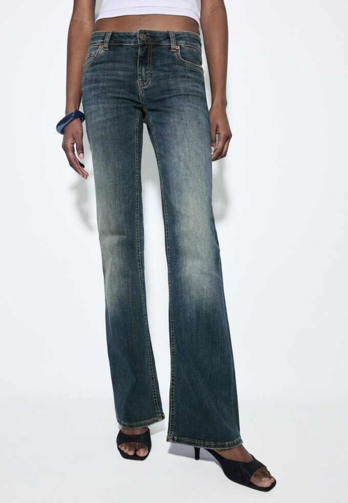 Vaqueros D67 Slim Fit Boot-Cut Vaqueros D67 Slim Fit Boot-Cut