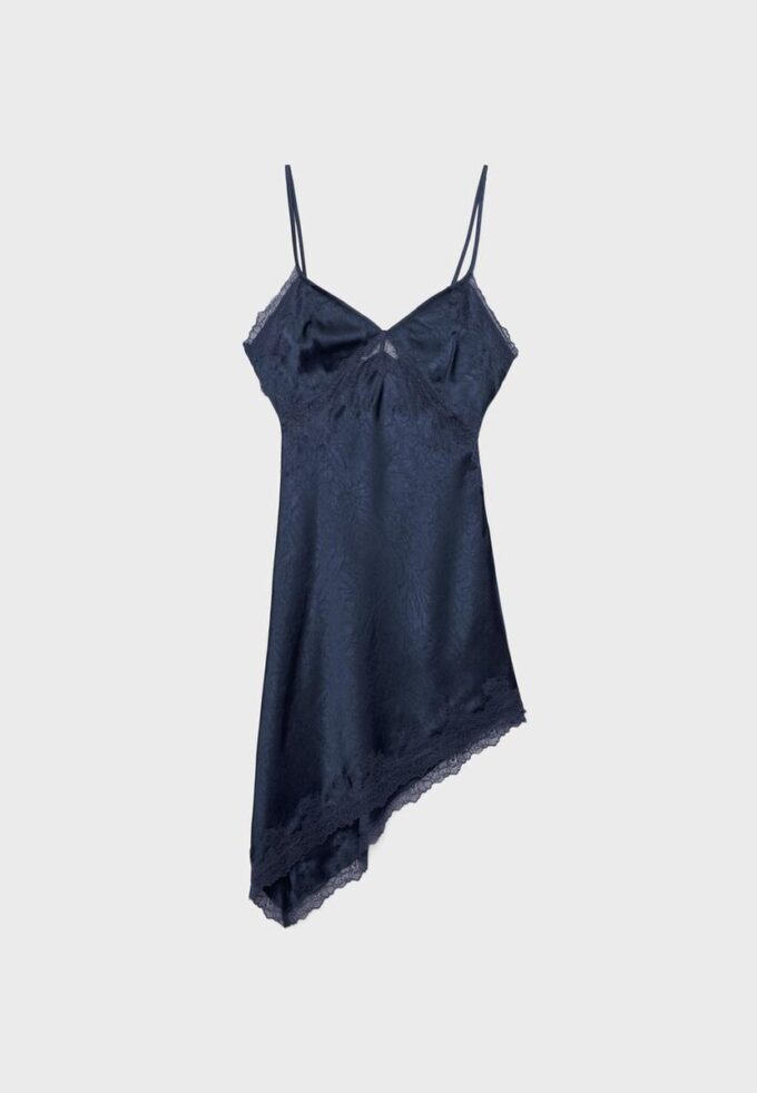 Vestido corto asimétrico de satén Vestido corto asimétrico de satén