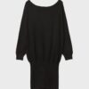 Vestido corto de punto con cuello barco Vestido corto de punto con cuello barco
