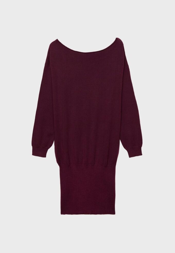 Vestido corto de punto con cuello barco Vestido corto de punto con cuello barco