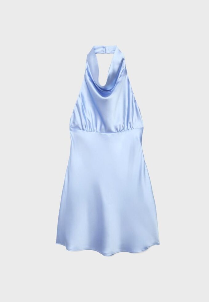Vestido corto de satén con cuello halter